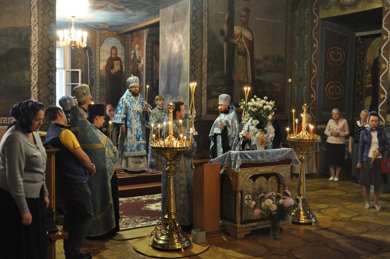 Архієпископ Боярський Феодосій звершив всенічне бдіння напередодні свята Різдва Пресвятої Богородиці