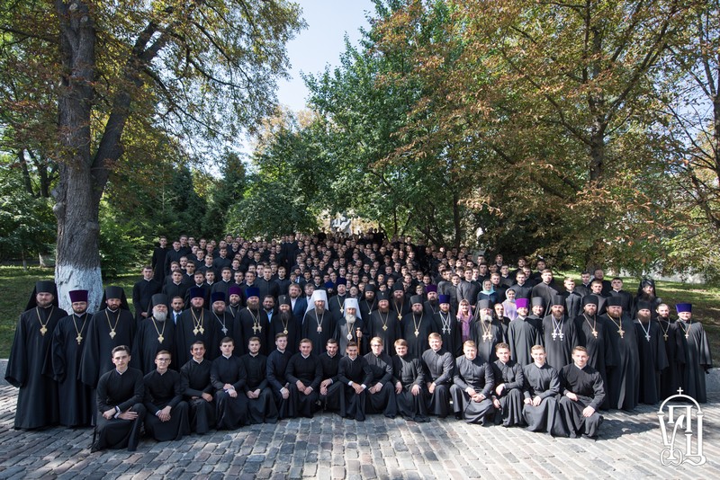 Архиепископ Боярский Феодосий сослужил Предстоятелю УПЦ в богослужениях перед началом учебного года в КДАиС (+ВИДЕО)