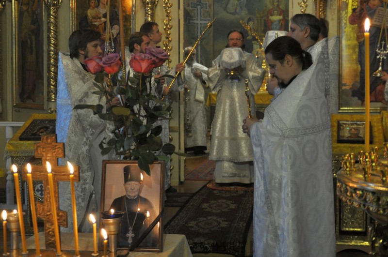 Архиепископ Боярский Феодосий совершил заупокойные богослужения по новопреставленному протоиерею Андрею Печнику