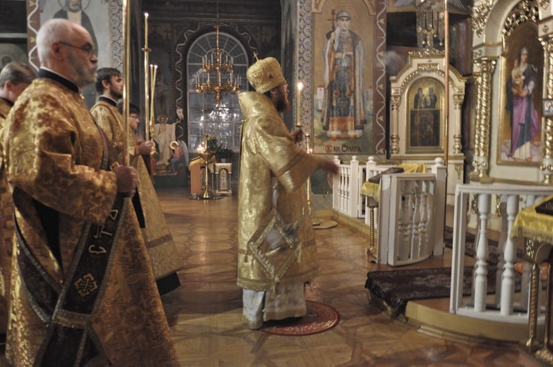 Архиепископ Боярский Феодосий совершил всенощное бдение накануне Недели 24-й по Пятидесятнице