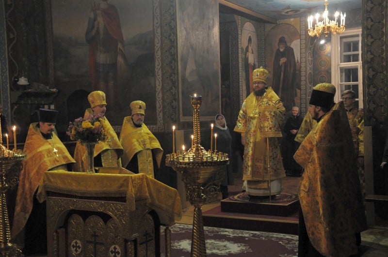 Архиепископ Боярский Феодосий совершил всенощное бдение накануне Недели 25-й по Пятидесятнице