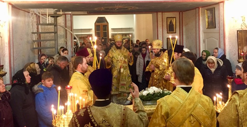 Архієпископ Боярський Феодосій звершив всенічне бдіння напередодні дня пам’яті святителя Миколая