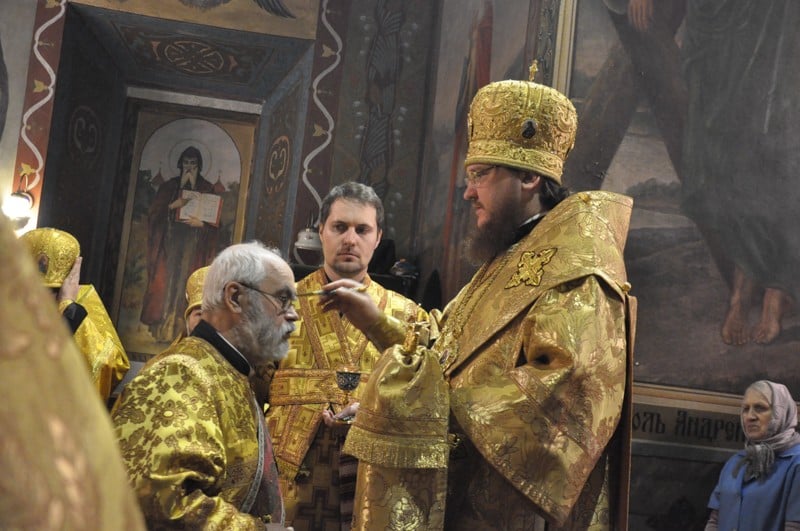 Архиепископ Боярский Феодосий совершил всенощное бдение накануне Недели 30-й по Пятидесятнице