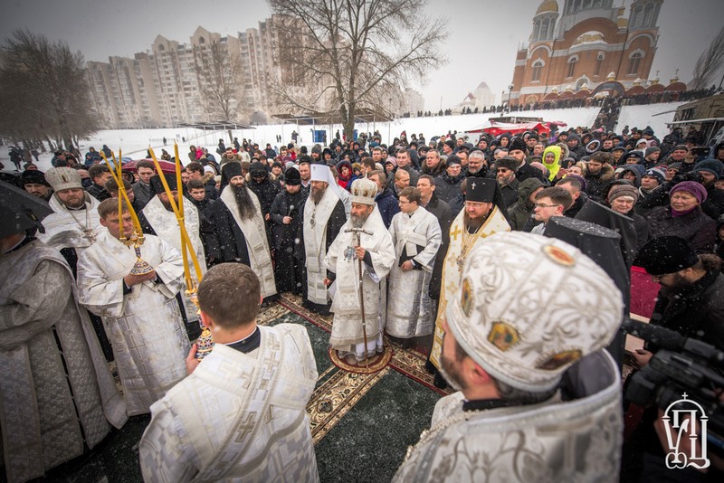 Архієпископ Боярський Феодосій взяв участь у звершенні великого освячення вод Дніпра (+ВІДЕО)