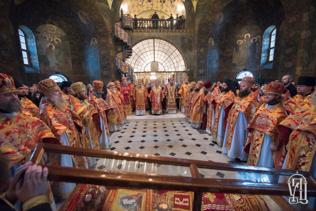 Архиепископ Боярский Феодосий сослужил Предстоятелю УПЦ за Божественной литургией в Киево-Печерской Лавре (+ВИДЕО)