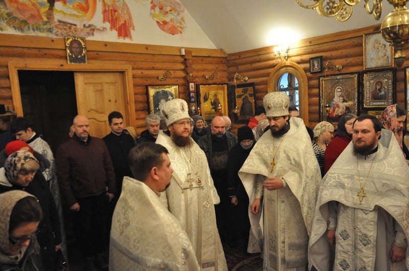 Архиепископ Боярский Феодосий возглавил богослужение престольного праздника в храме св.Лазаря Четверодневного