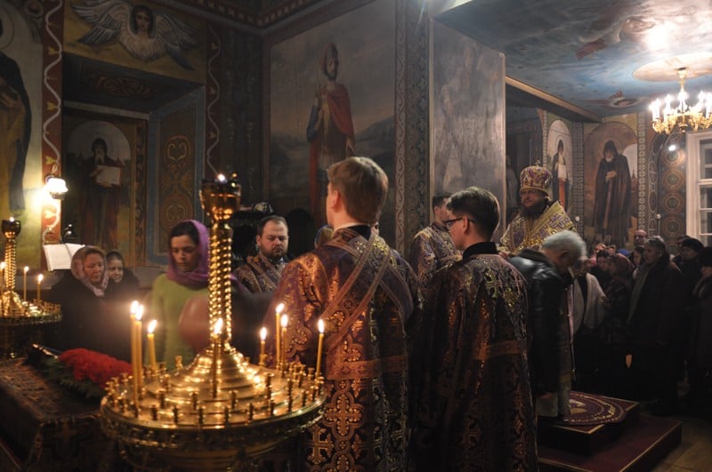 Архиепископ Боярский Феодосий совершил всенощное бдение накануне Недели 3-й Великого поста