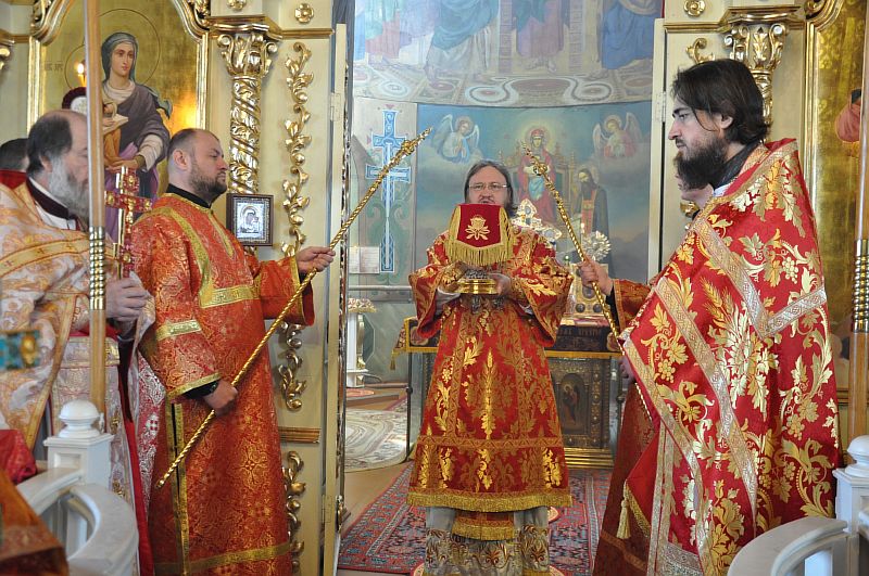 Архієпископ Боярський Феодосій звершив Літургію в Неділю 2-гу після Пасхи