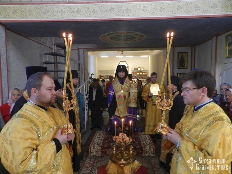 Архиепископ Боярский Феодосий совершил всенощное бдение накануне дня памяти святителя Николая