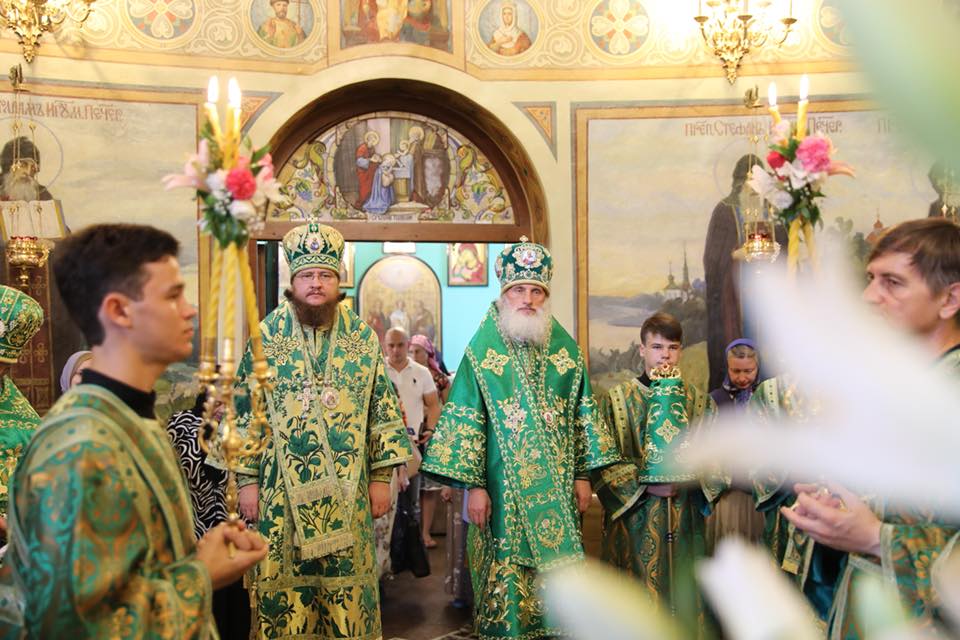 Архієпископ Феодосій очолив богослужіння у Введенському монастирі столиці