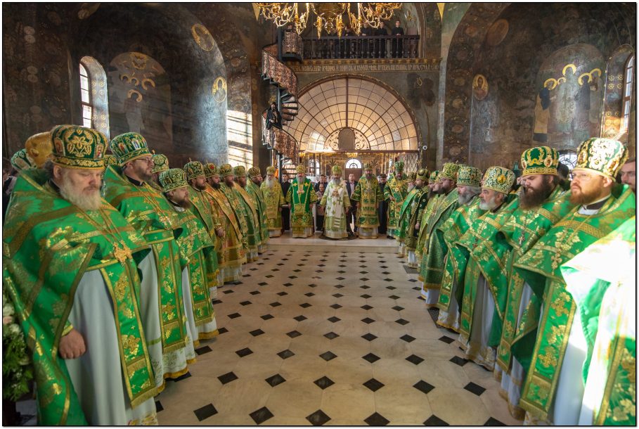 Архієпископ Феодосій співслужив Предстоятелю в день пам’яті прп.Нестора Літописця (+ВІДЕО)