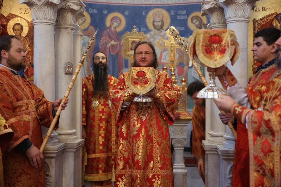 Архиепископы Боярский Феодосий и Бородянский Варсонофий совершили богослужение престольного праздника в Свято-Варваринском храме на Лукьяновке