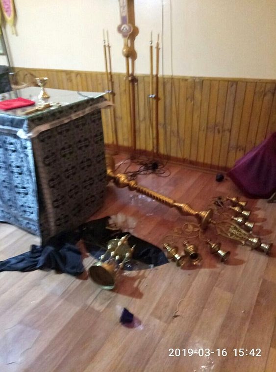 Неизвестными совершено надругательство и ограбления храма в Северном киевском викариатстве