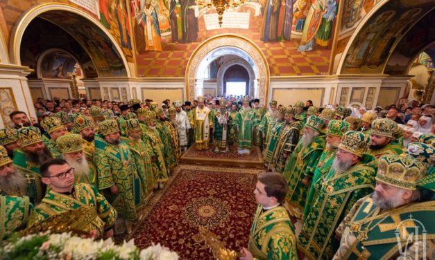 Накануне дня памяти прп.Онуфрия архиепископ Феодосий сослужил Предстоятелю УПЦ в Киево-Печерской Лавре