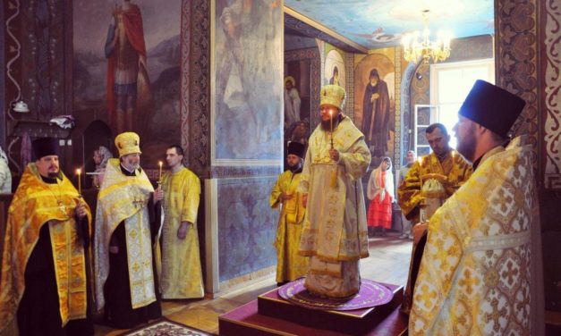 Архієпископ Феодосій звершив всенічне бдіння напередодні Неділі 1-ї після П’ятидесятниці