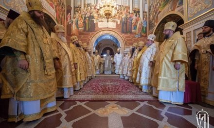 В день памяти апп.Петра и Павла архиепископ Феодосий сослужил Предстоятелю УПЦ в Киево-Печерской Лавре (+ВИДЕО)