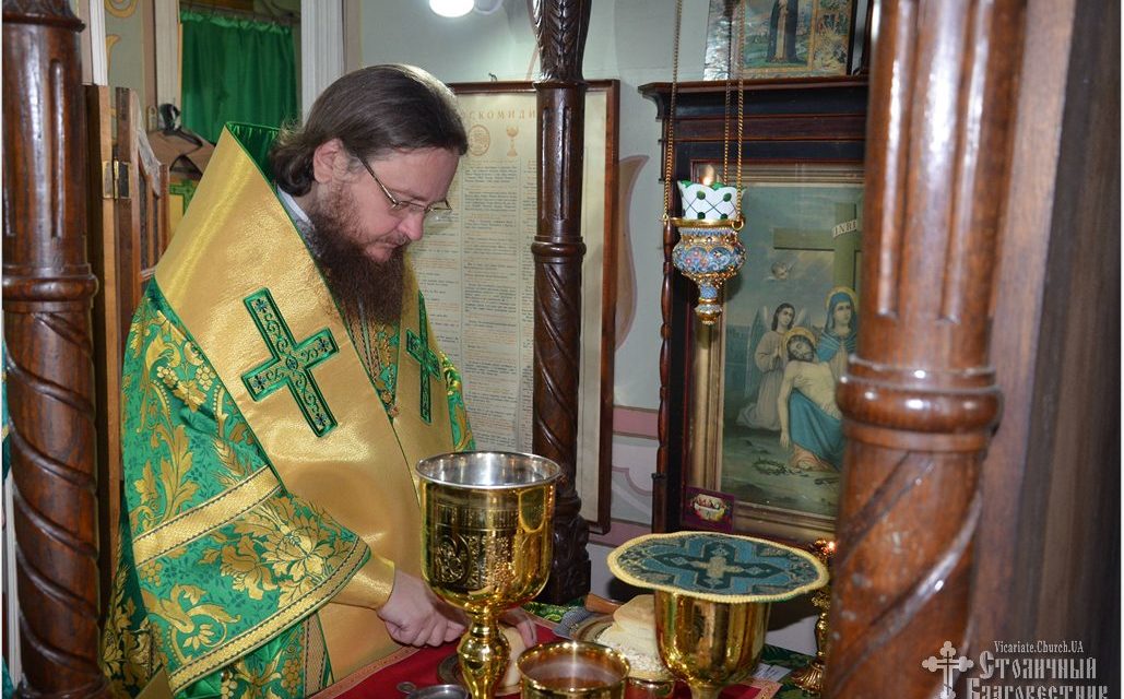 Архієпископ Феодосій молитовно відзначив День тезоіменитства