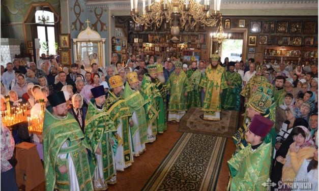 Архиепископ Феодосий возглавил богослужение престольного праздника в храме прп. Серафима Саровского