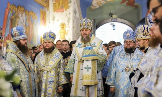 Архиепископ Феодосий принял участие во всенощном бдении накануне престольного праздника в храме Киевской духовной академии (+ВИДЕО)
