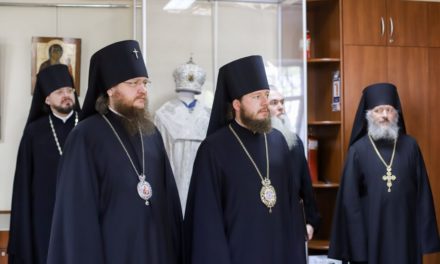 Архиепископ Боярский Феодосий посетил открытие выставки в Церковно-археологическом музее КДА