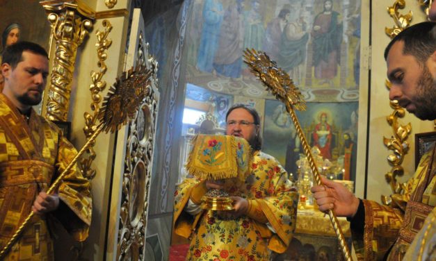 Архиепископ Феодосий совершил Литургию в Неделю 20-ю по Пятидесятнице