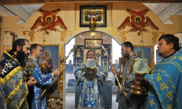 Архиепископ Феодосий возглавил Литургию престольного праздника в Бабьем Яре