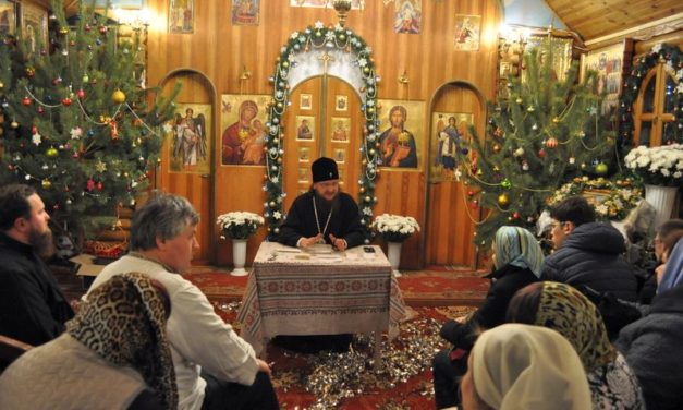 Архиепископ Феодосий провел встречу с прихожанами Всехсвятского храма на Лесном кладбище г.Киева