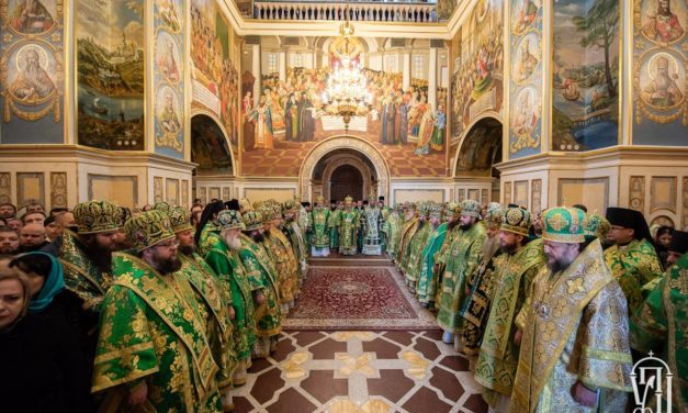 У день пам’яті Собору всіх прпп.Києво-Печерських архієпископ Феодосій співслужив Предстоятелю у Святій Лаврі (+ВІДЕО)