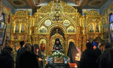 Архієпископ Феодосій звершив читання заключної частини Великого покаянного канону у Введенському Обиденному храмі на Теремках (+ВІДЕО)