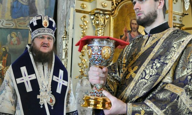 Архиепископ Феодосий совершил Литургию в последнюю поминальную субботу Великого поста