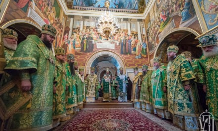 Накануне дня памяти прп.Антония Печерского архиепископ Феодосий сослужил Предстоятелю УПЦ в Киево-Печерской Лавре (+ВИДЕО)