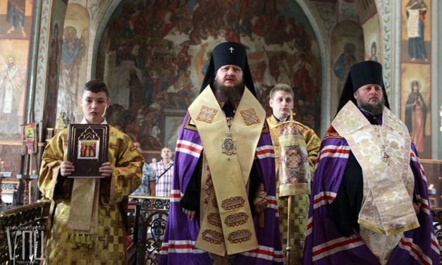 Архієпископ Феодосій очолив молебень з нагоди Дня незалежності
