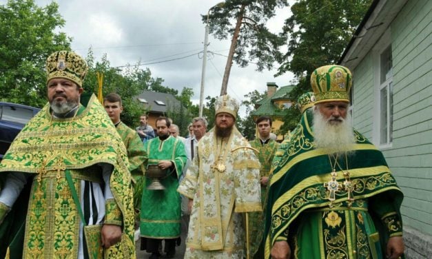 Архієпископ Феодосій очолив богослужіння престольного свята у храмі прп.Серафима Саровського