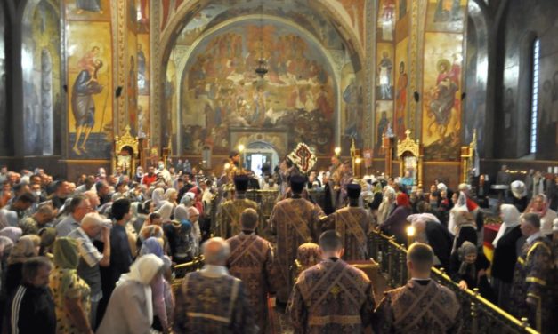 Архиепископ Феодосий совершил всенощное бдение накануне праздника Воздвижения Креста Господня