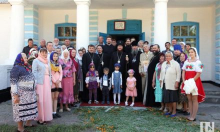 Архієпископ Феодосій освятив храм на Чорнобаївщині
