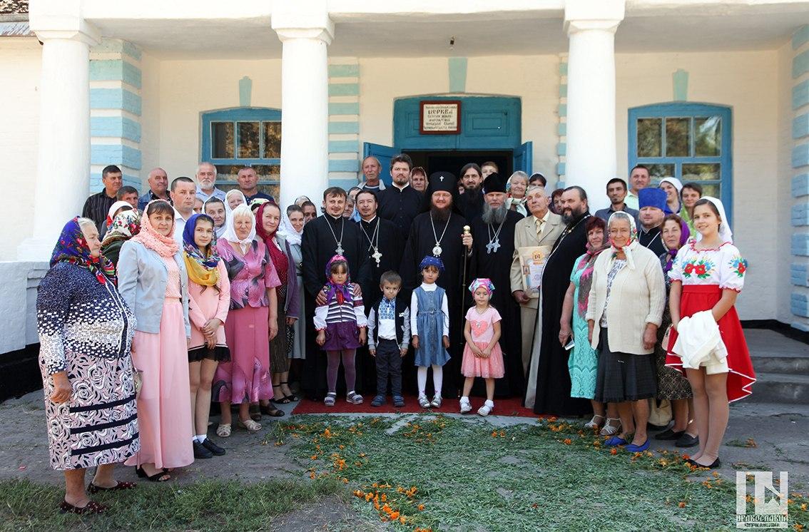 Архієпископ Феодосій освятив храм на Чорнобаївщині