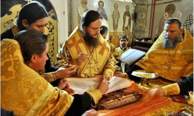 Архієпископ Черкаський і Канівський Феодосій звершив освячення антимінсів для Черкаської єпархії