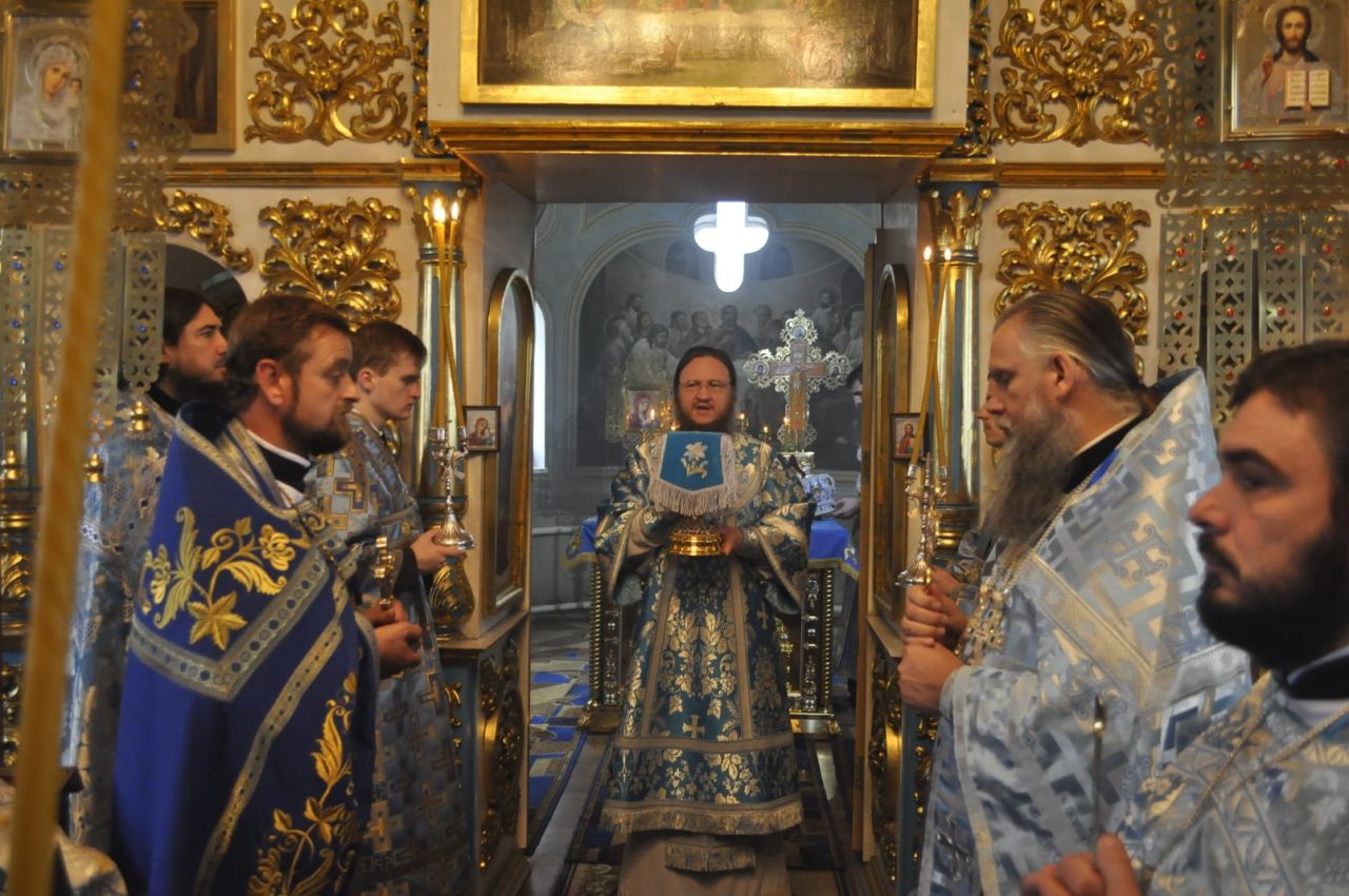 Архієпископ Феодосій очолив Літургію в с.Червона Слобода Черкаського благочиння