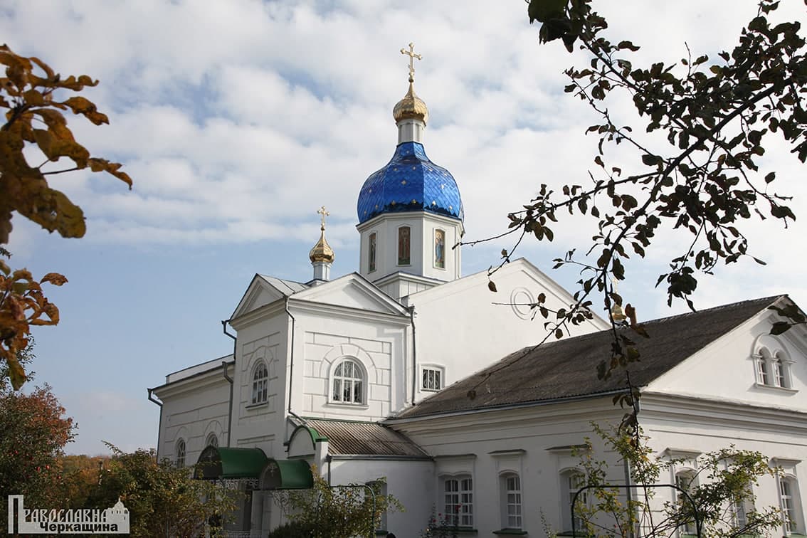 Архиепископ Феодосий отметил праздник иконы Божией Матери «Казанская» в Лебединском Николаевском монастыре