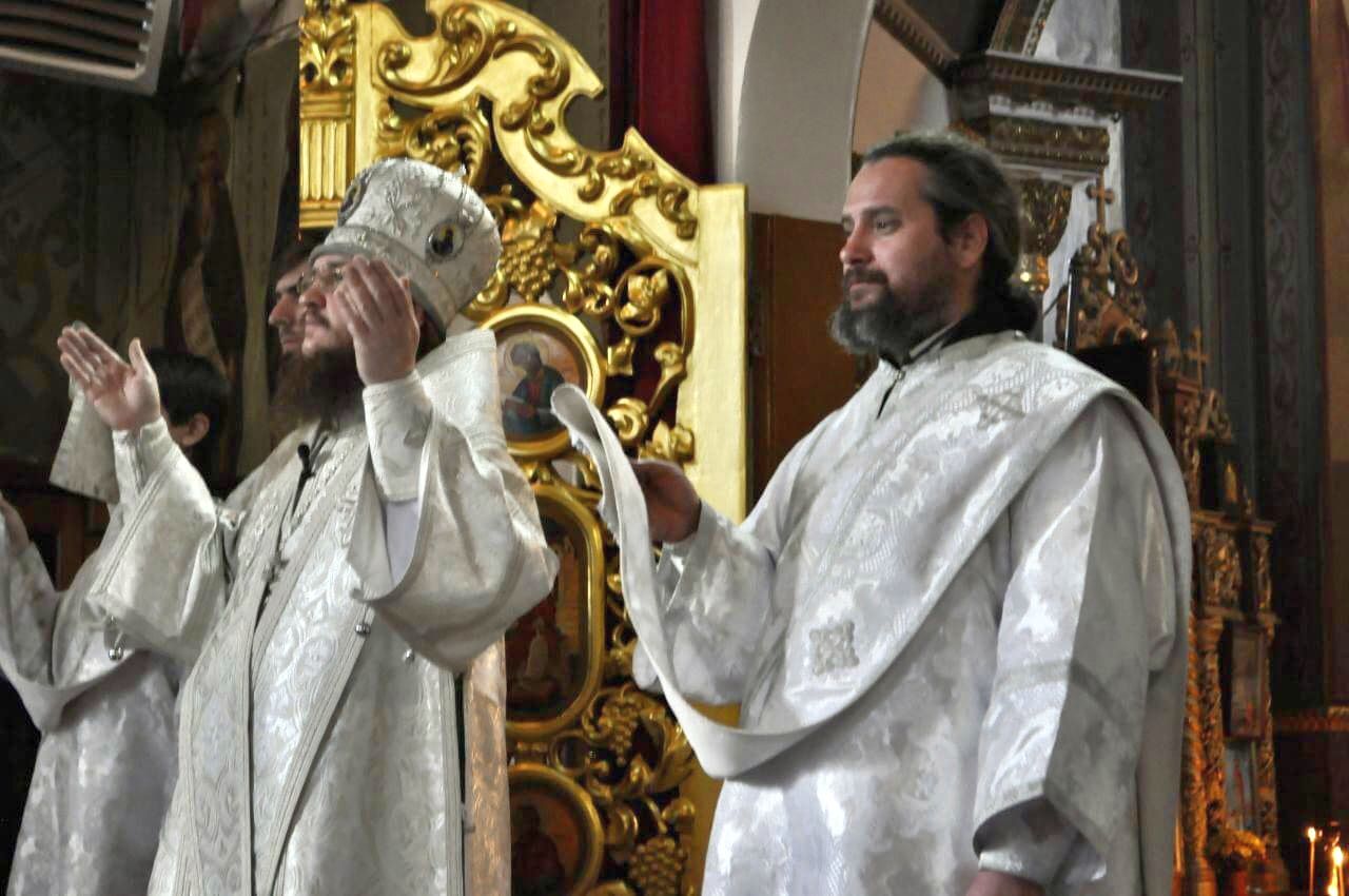 Архиепископ Черкасский и Каневский  Феодосий совершил богослужения Димитриевской родительской субботы