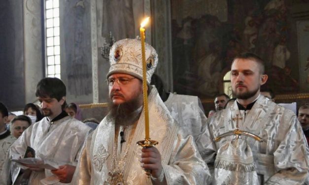 Архиепископ Черкасский и Каневский  Феодосий совершил богослужения Димитриевской родительской субботы