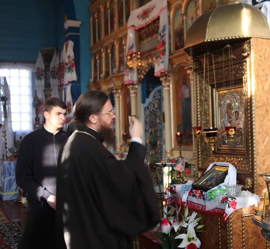 Архиепископ Феодосий посетил старейший православный храм в Драбовщине