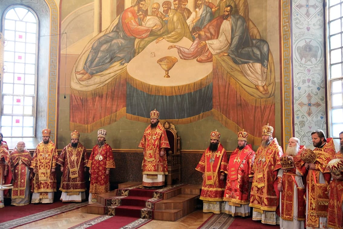 В кафедральном Свято-Михайловском соборе Черкасс отметили главный храмовый праздник