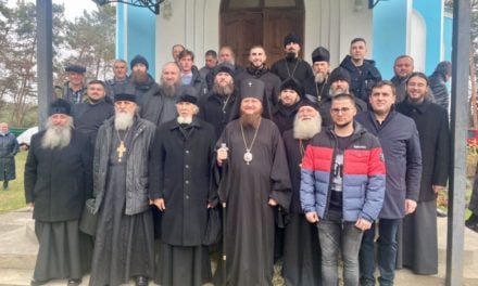 Архиепископ Черкасский и Каневский Феодосий совершил Божественную литургию в день памяти святителя Иоанна Златоустого