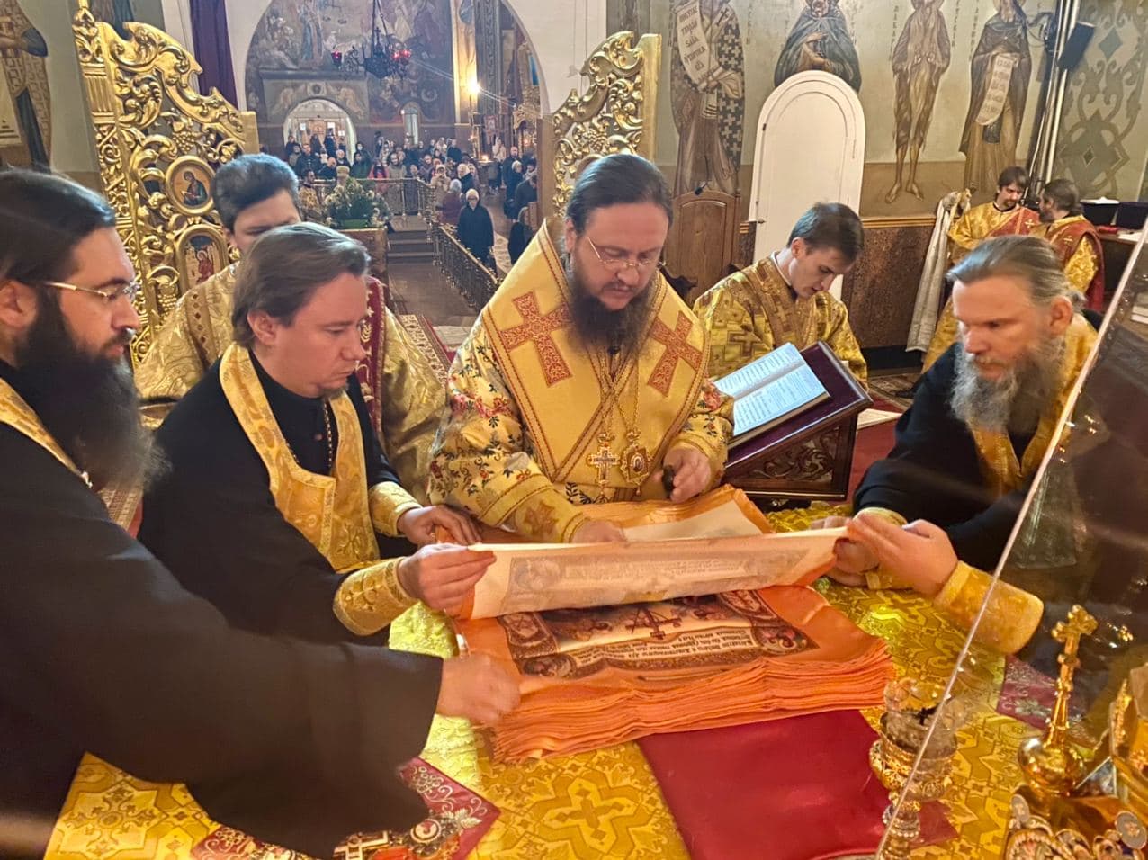 Архиепископ Черкасский и Каневский Феодосий совершил освящение антиминсов для Черкасской епархии