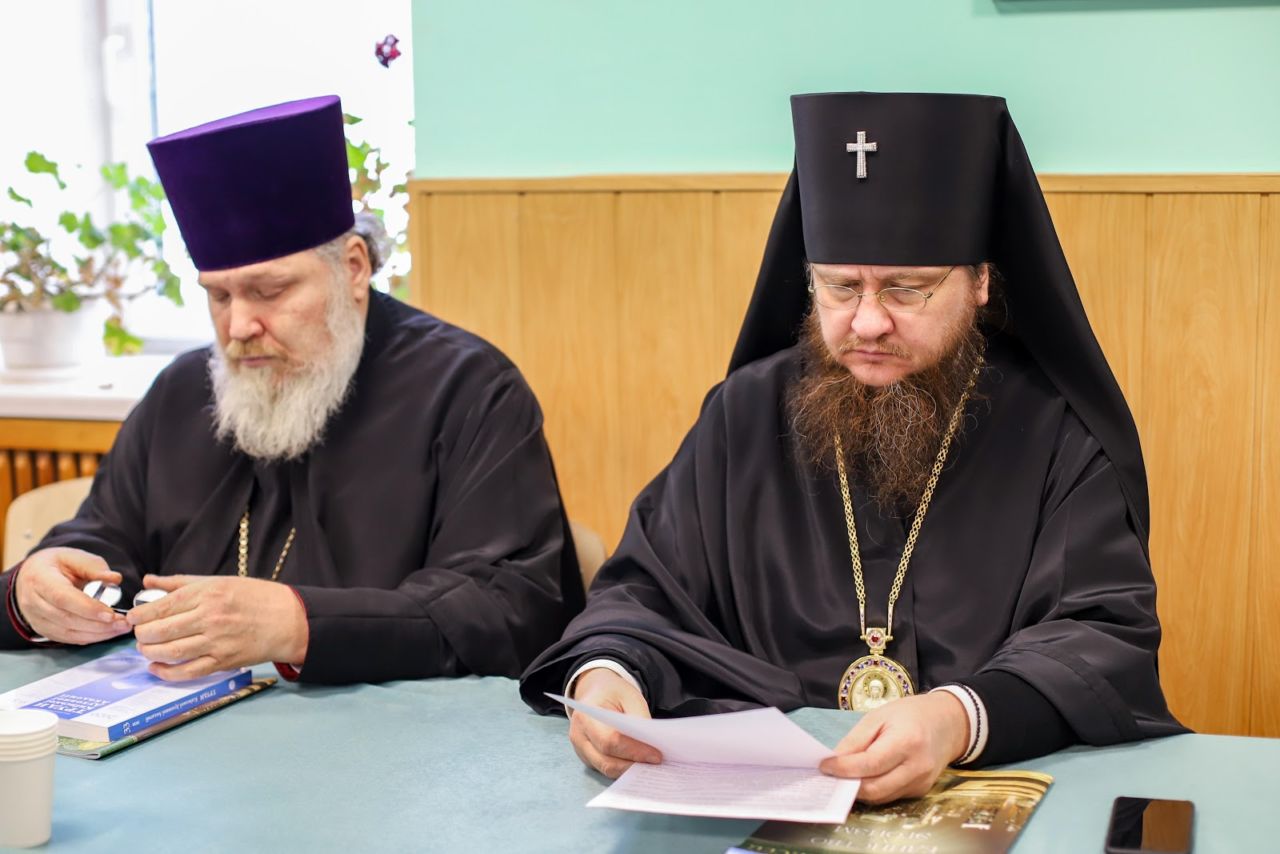 Архиепископ Феодосий принял участие в последнем в этом году заседании Ученого совета КДА