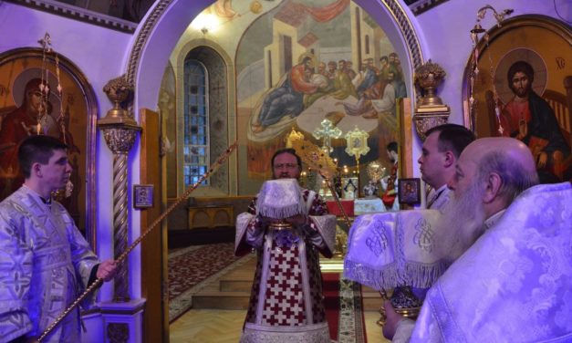 Архиепископ Черкасский и Каневский Феодосий совершил ночную Божественную литургию в праздник Рождества Христова