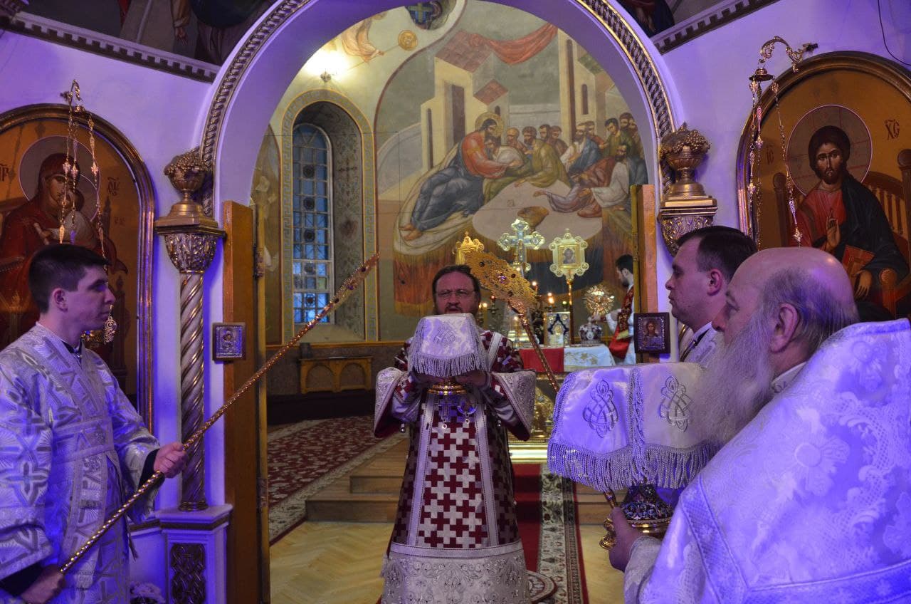 Архиепископ Черкасский и Каневский Феодосий совершил ночную Божественную литургию в праздник Рождества Христова