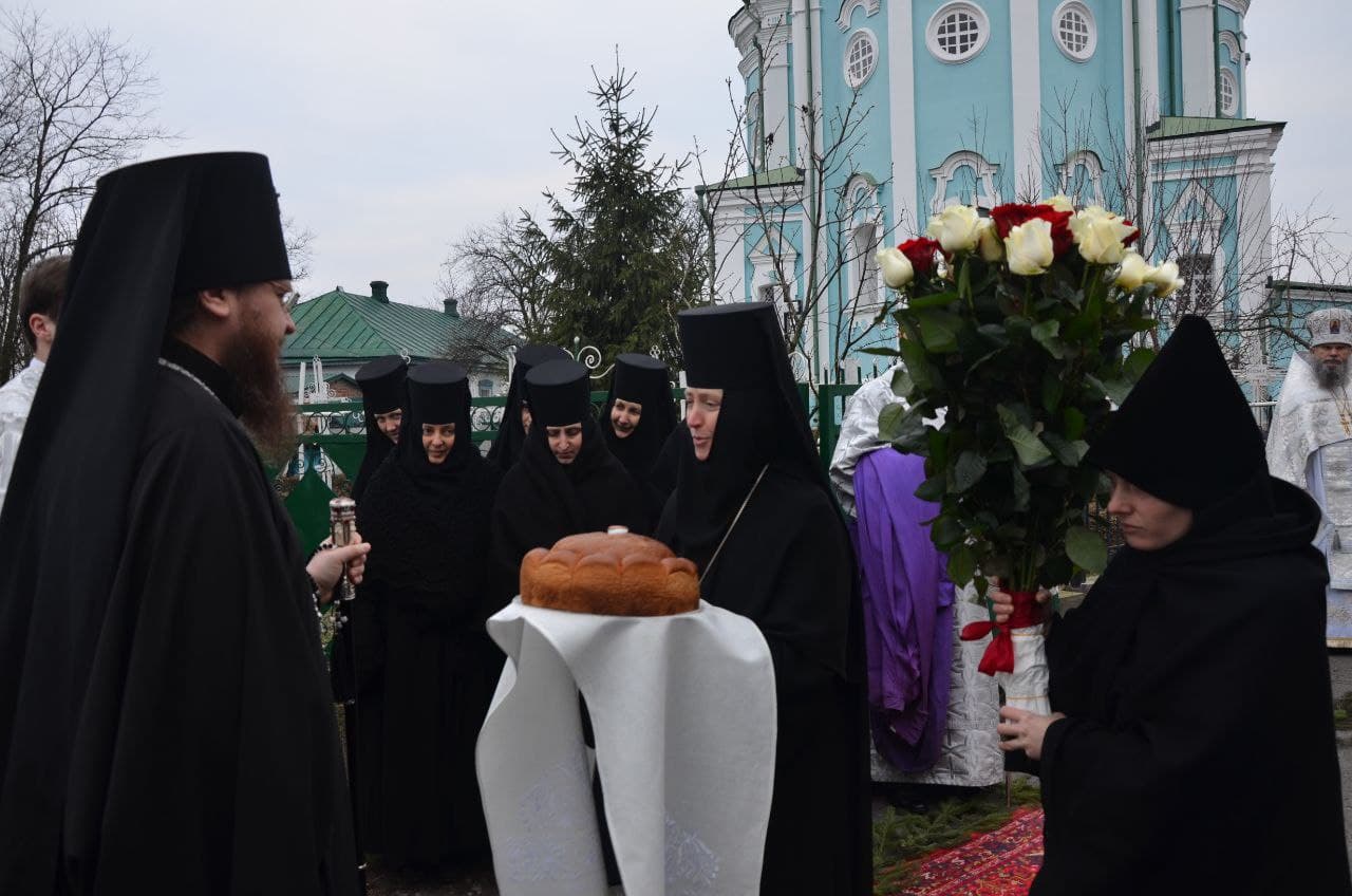 Архиепископ Феодосий совершил Литургию в Красногорском Золотоношском женском монастыре