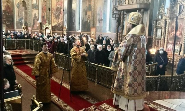 Архієпископ Феодосій звершив Літургію в Неділю про блудного сина